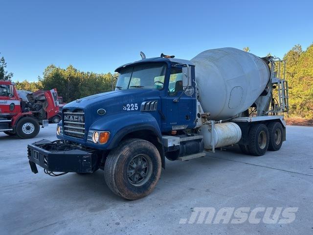 Mack CV713 Специальные грузовики