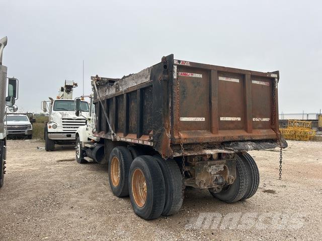 Mack CV713 Грузовики-Самосвалы