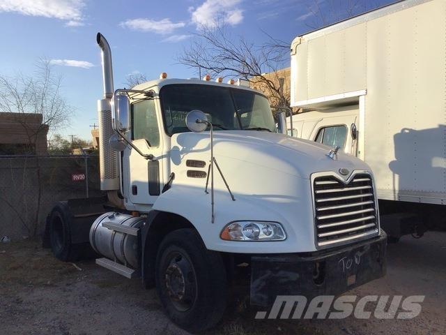 Mack CXN612 Седельные тягачи