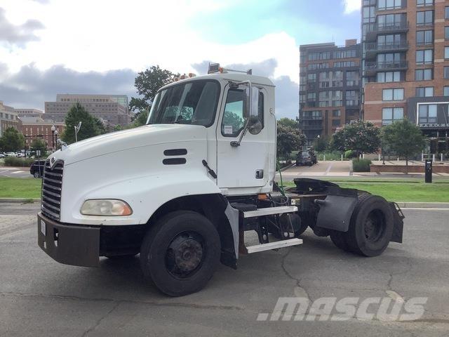 Mack CXN612 Седельные тягачи