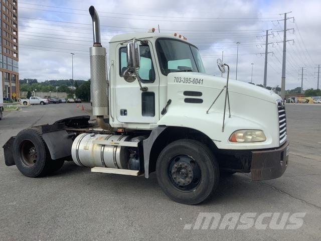 Mack CXN612 Седельные тягачи