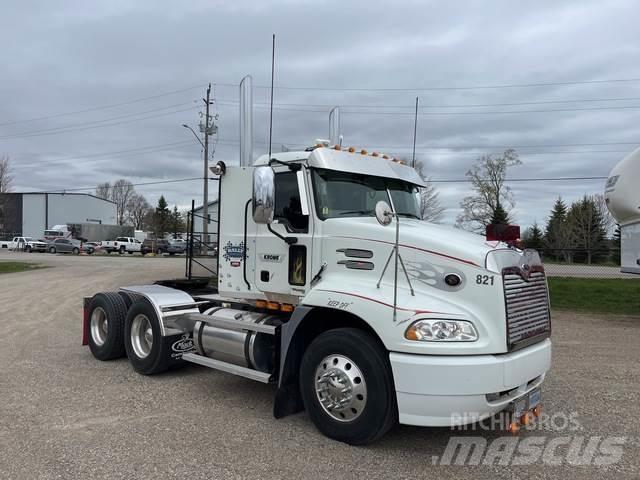 Mack CXN613 Седельные тягачи