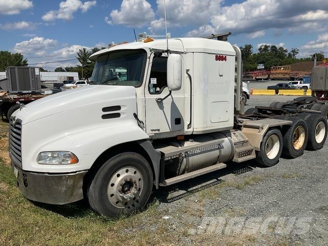 Mack CXN613 Седельные тягачи