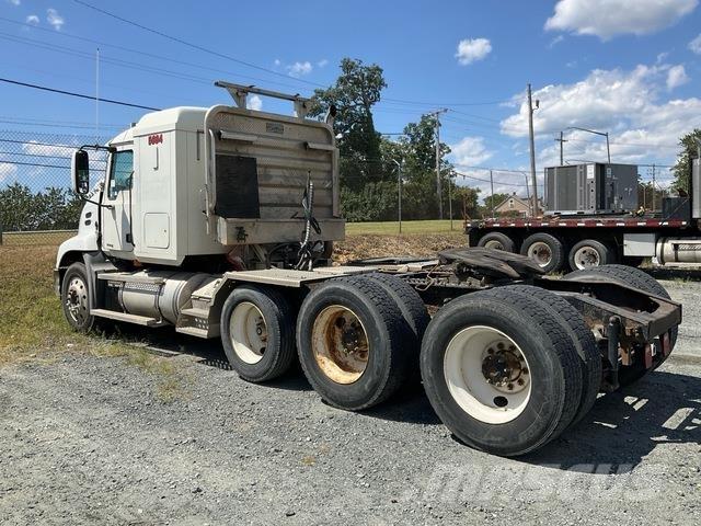 Mack CXN613 Седельные тягачи
