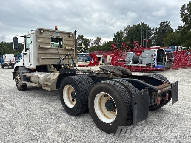 Mack CXN613 Седельные тягачи