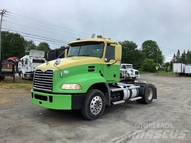 Mack CXU612 Седельные тягачи