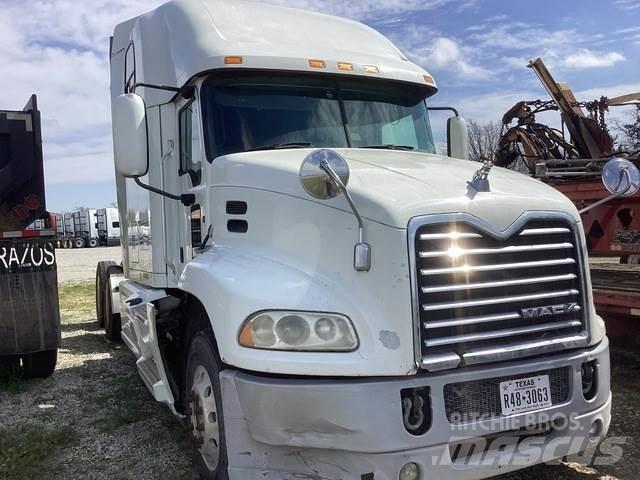 Mack CXU613 Седельные тягачи