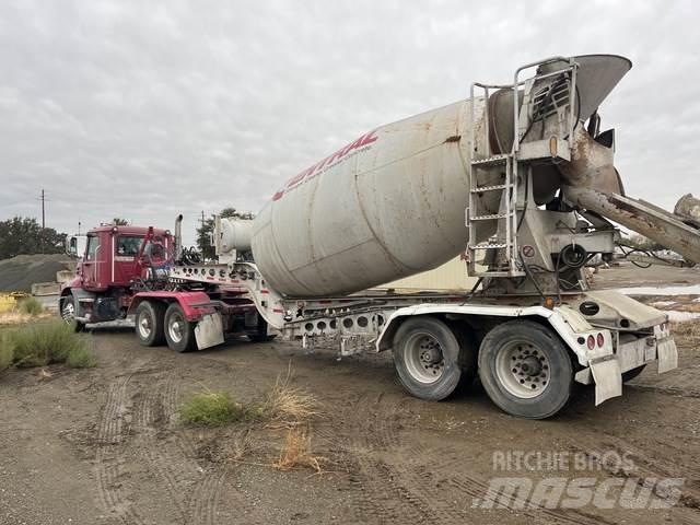 Mack CXU613 Седельные тягачи
