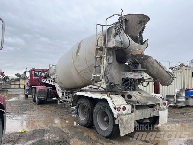 Mack CXU613 Седельные тягачи