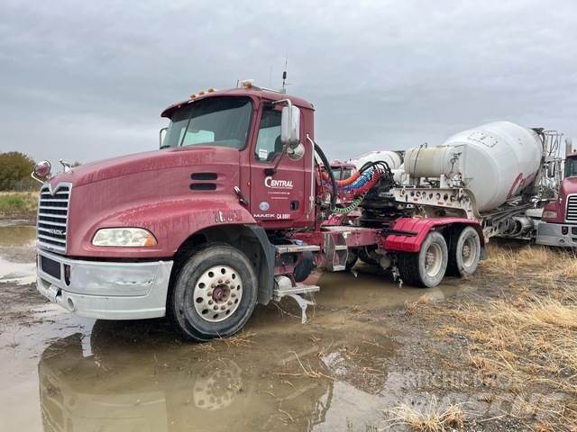 Mack CXU613 Седельные тягачи