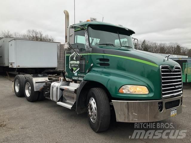 Mack CXU613 Седельные тягачи