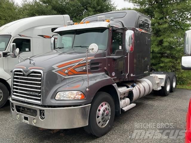 Mack CXU613 Седельные тягачи