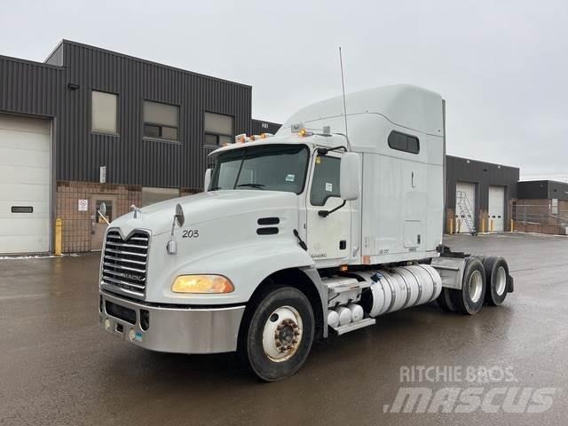 Mack CXU613 Седельные тягачи