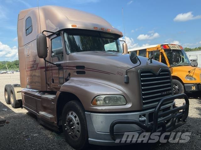 Mack CXU613 Седельные тягачи