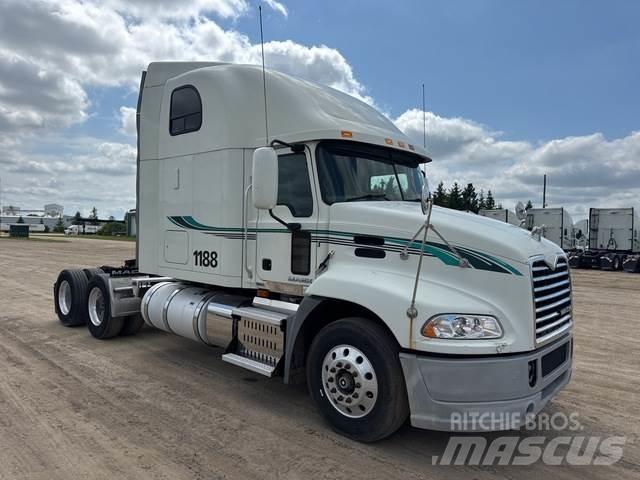 Mack CXU613 Седельные тягачи