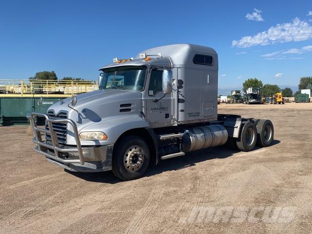 Mack CXU613 Седельные тягачи
