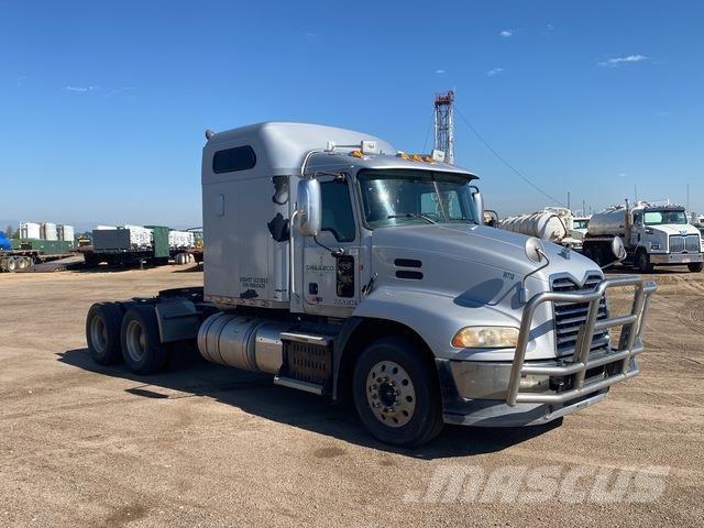 Mack CXU613 Седельные тягачи