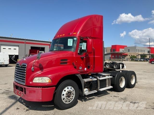 Mack CXU613 Седельные тягачи