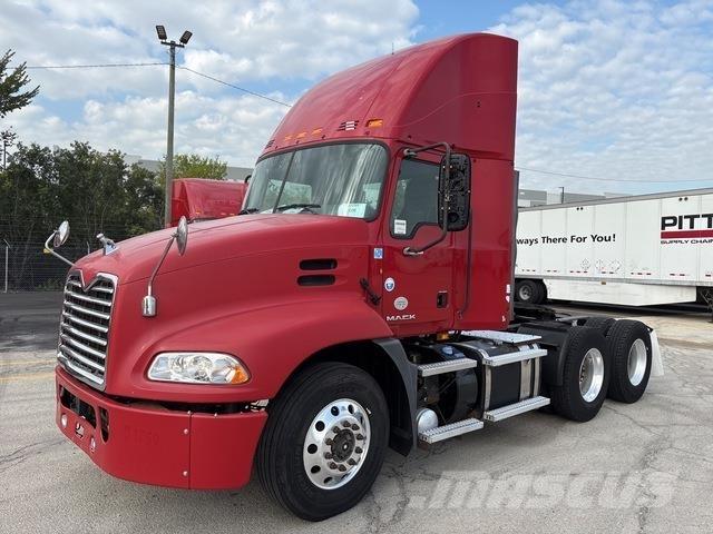 Mack CXU613 Седельные тягачи
