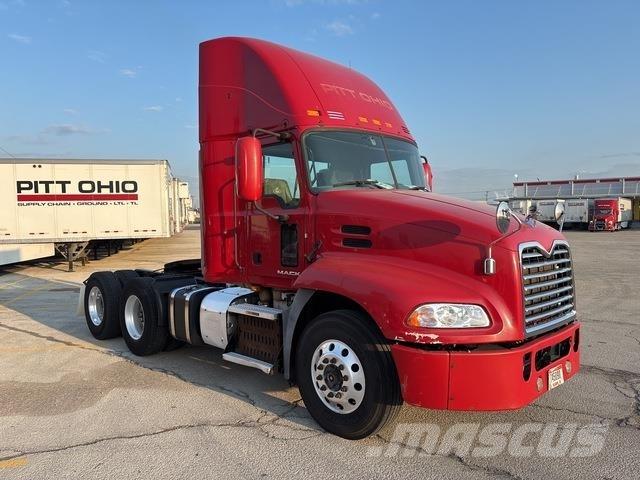 Mack CXU613 Седельные тягачи