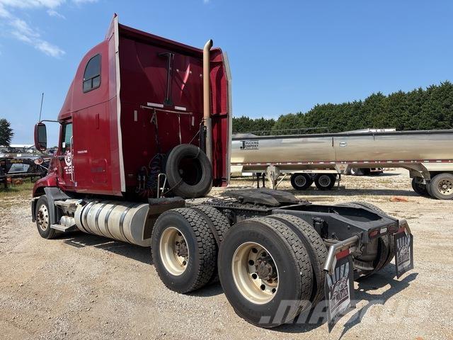 Mack CXU613 Седельные тягачи