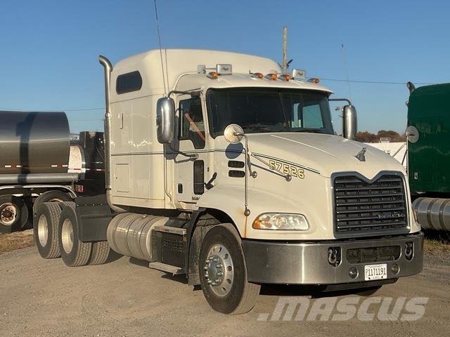 Mack CXU613 Седельные тягачи