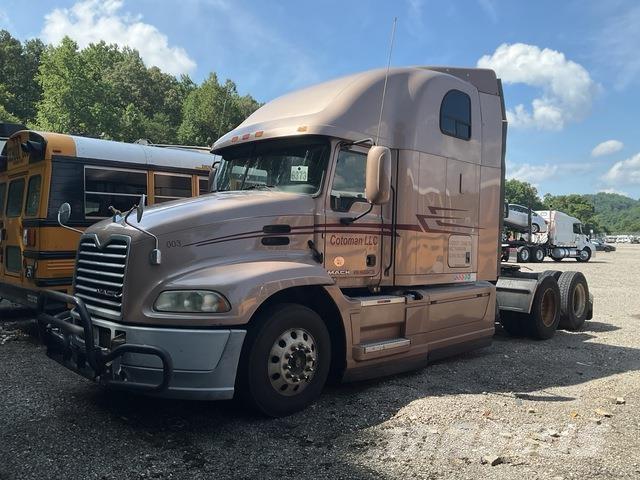 Mack CXU613 Седельные тягачи