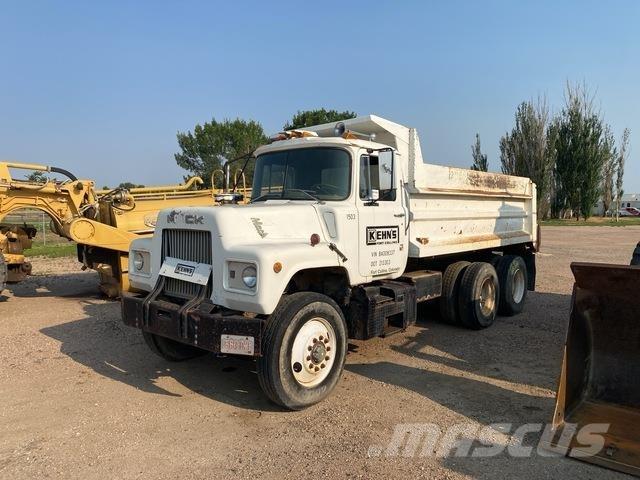 Mack DM686S Грузовики-Самосвалы