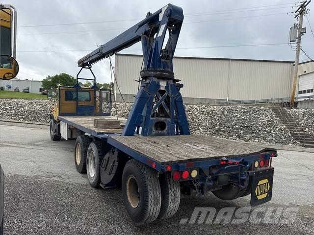 Mack DM688S Специальные грузовики