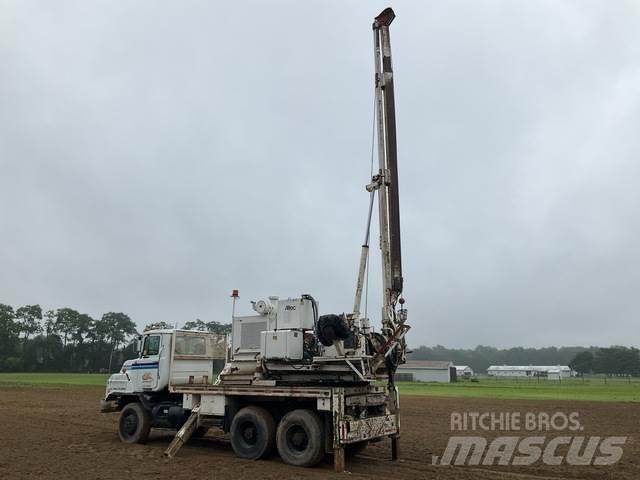 Mack DMM6906S Передвижные буровые установки