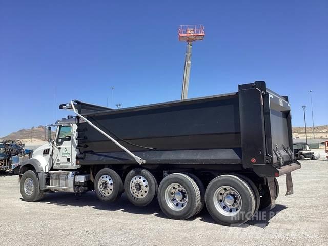 Mack GR104F Грузовики-Самосвалы