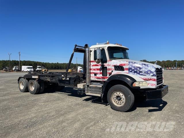 Mack GU533 Грузовики-Мультилифты