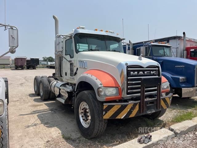 Mack GU713 Седельные тягачи