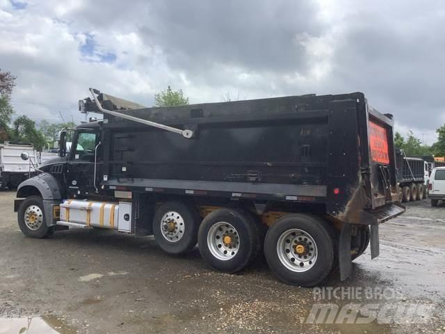 Mack GU713 Грузовики-Самосвалы