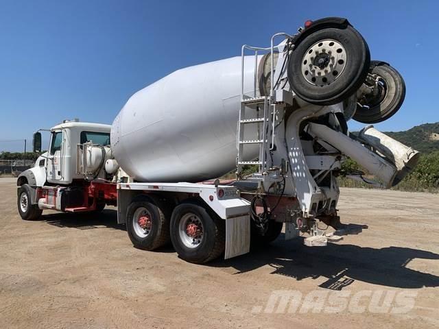 Mack GU713 Специальные грузовики