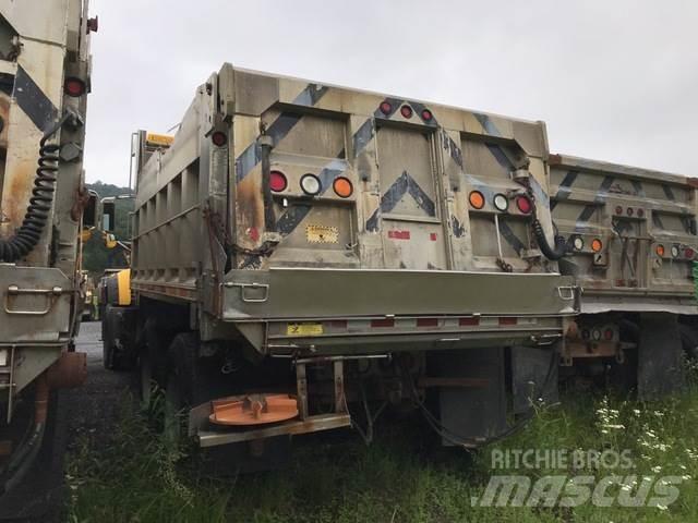 Mack GU713 Снежные отвалы и плуги