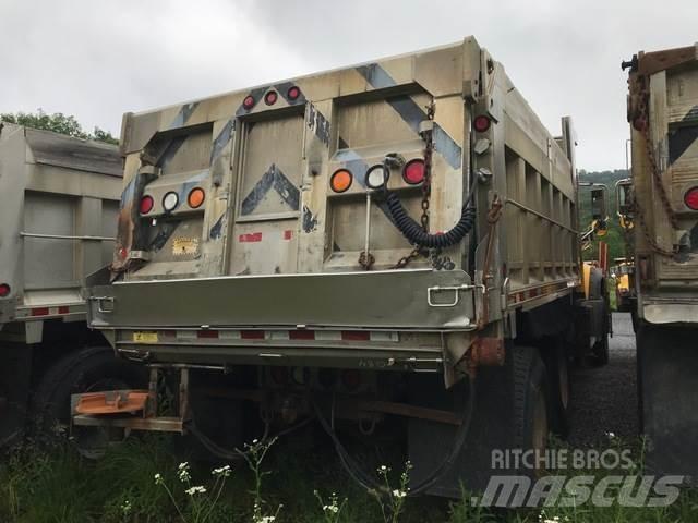 Mack GU713 Снежные отвалы и плуги