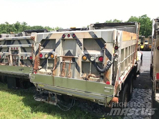 Mack GU713 Снежные отвалы и плуги