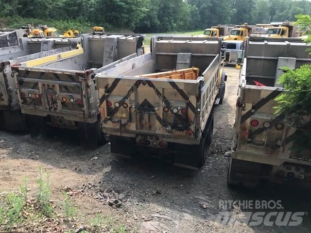 Mack GU713 Снежные отвалы и плуги
