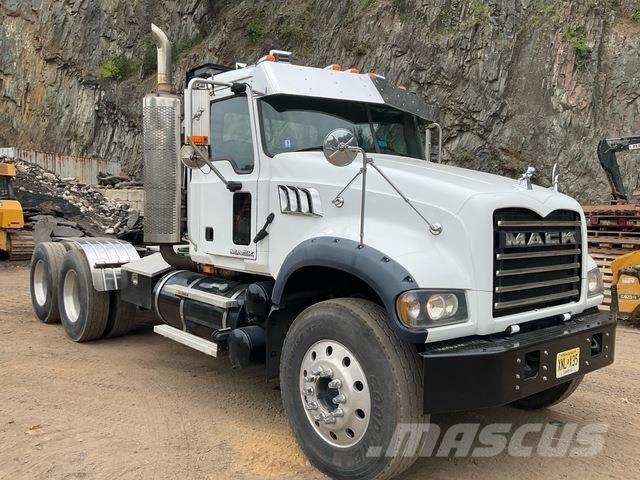 Mack GU713 Седельные тягачи