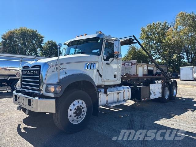 Mack GU713 Скиповые погрузчики