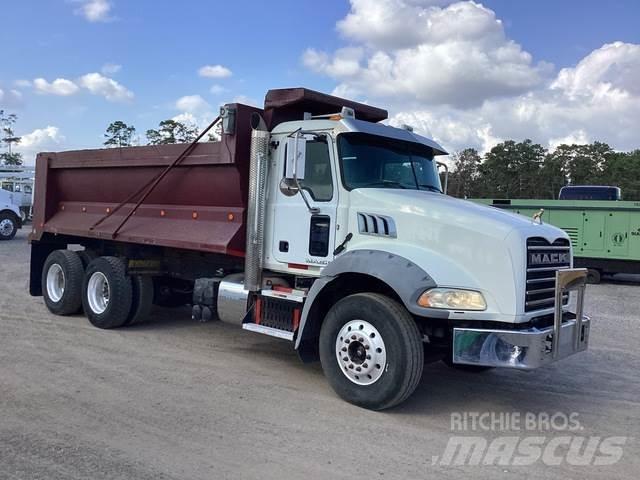 Mack GU813 Грузовики-Самосвалы