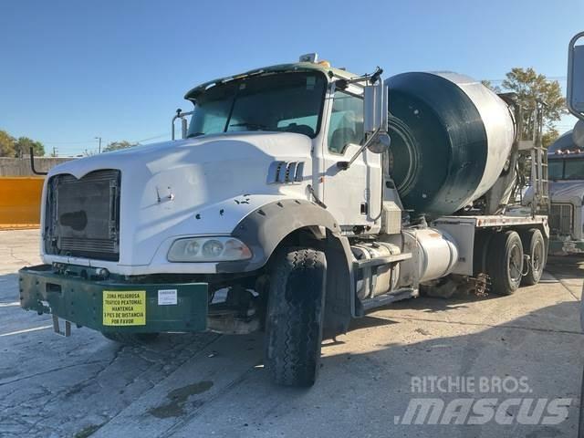 Mack GU813 Специальные грузовики