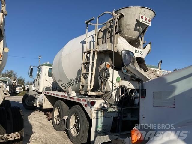 Mack GU813 Специальные грузовики