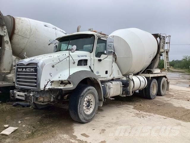 Mack GU813 Специальные грузовики
