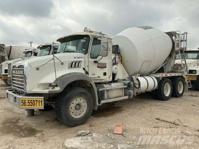Mack GU813 Специальные грузовики