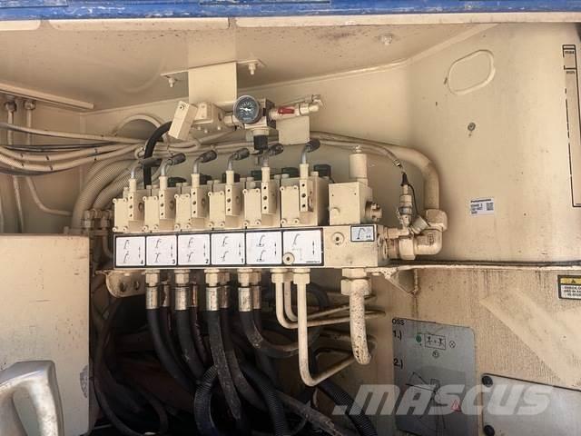 Mack GU813 Бетононасосы