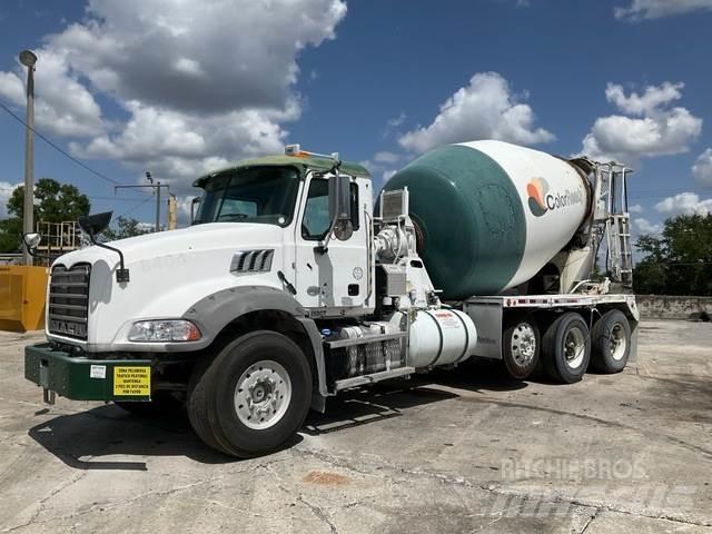 Mack GU813 Специальные грузовики