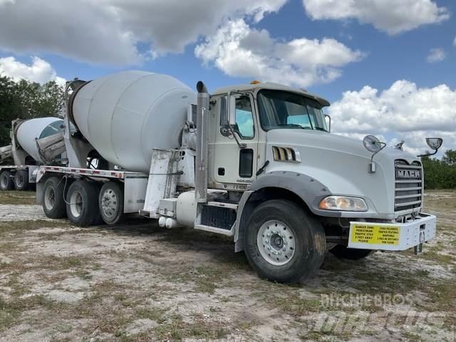 Mack GU813 Специальные грузовики