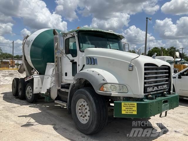 Mack GU813 Специальные грузовики
